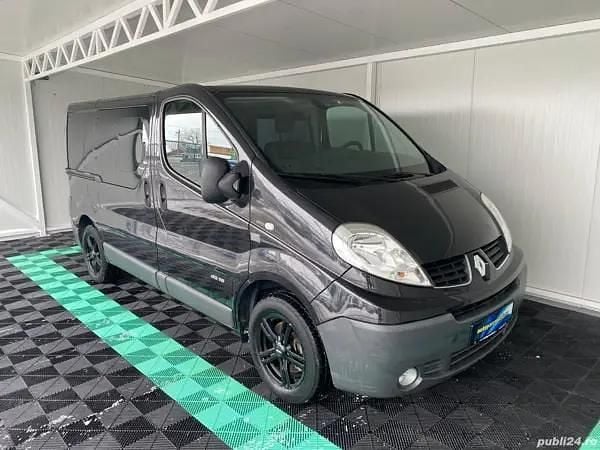 Negru Utilizat 2014 Renault Trafic Monovolum | 8.850 EUR (Preț OK) - Imagine 1/4