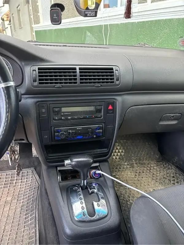 Second-hand VW Passat 131 CP (96 kW) 2004 Gri Break