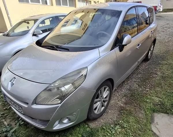 Utilizat 2009 Renault Grand Scénic III Monovolum | 5.400 EUR - Imagine 1/4