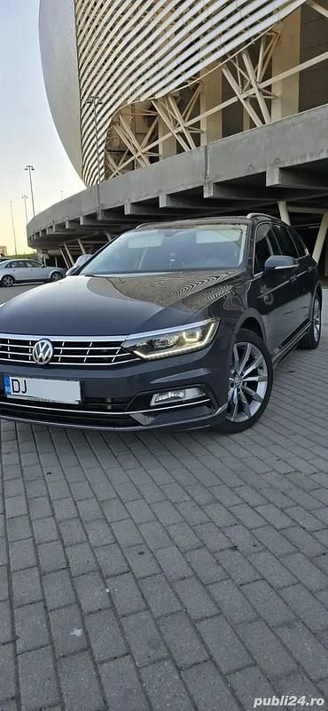 Gri Utilizat 2018 VW Passat R-line Break | 17.500 EUR (Scump) - Imagine 1/4