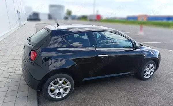 Negru Utilizat 2010 Alfa Romeo MiTo Hatchback | 3.200 EUR - Imagine 1/4