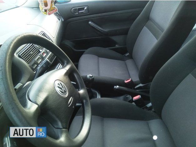 Second-hand VW Golf IV 55 CP (40 kW) 2001 Negru Hatchback