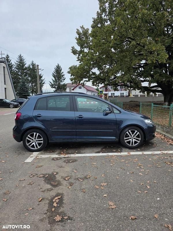 Culoarealbastru Utilizat 2010 VW Golf Plus Cross Comfortline Monovolum | 4.300 EUR (Preț OK) - Imagine 1/4