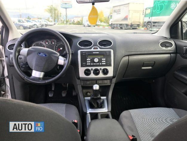 Second-hand Ford Focus 109 CP (80 kW) 2006 Argintiu Break