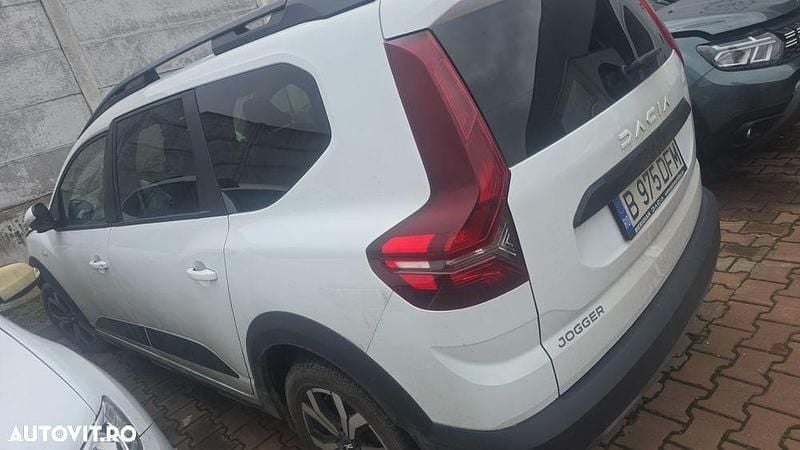 Second-hand Dacia Logan 90 CP (66 kW) 2023 Culoarealb Berlinǎ