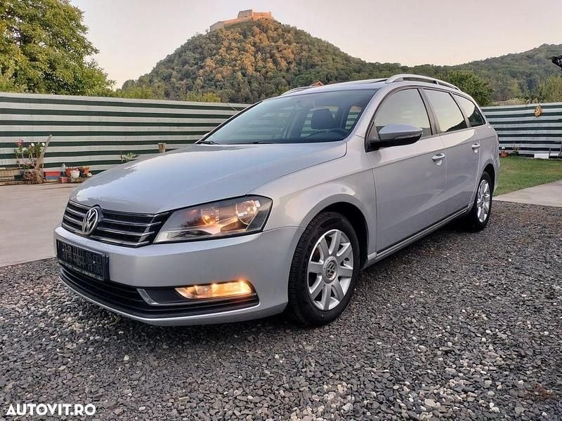 Culoaregri Utilizat 2014 VW Passat Trendline Break | 6.250 EUR (Preț bun) - Imagine 1/4