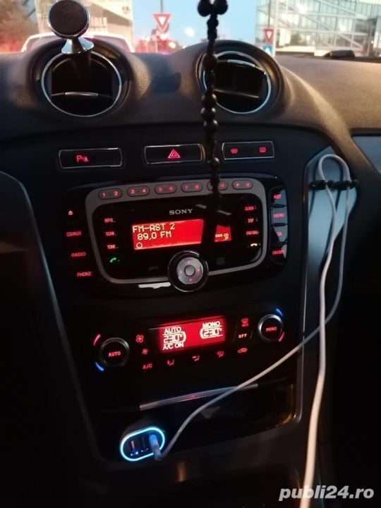 Second-hand Ford Mondeo 200 CP (147 kW) 2011 Gri Hatchback