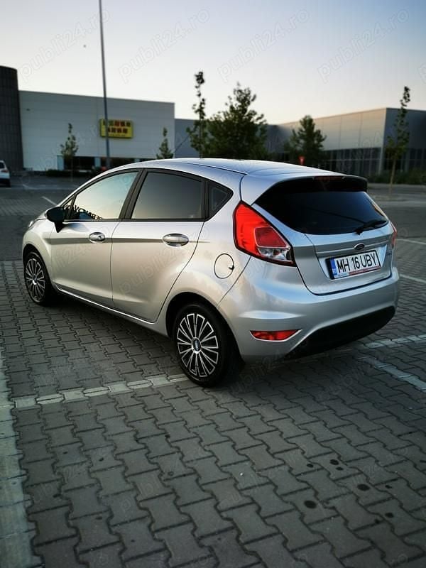 Second-hand Ford Fiesta 75 CP (55 kW) 2014 Gri Hatchback