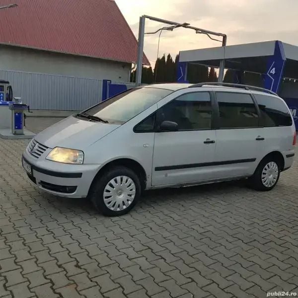 Argintiu Utilizat 2002 VW Sharan Monovolum | 2.000 EUR - Imagine 1/4