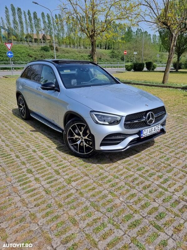 Gri Utilizat 2021 Mercedes GLC220 AMG line SUV | 34.350 EUR (Preț OK) - Imagine 1/4