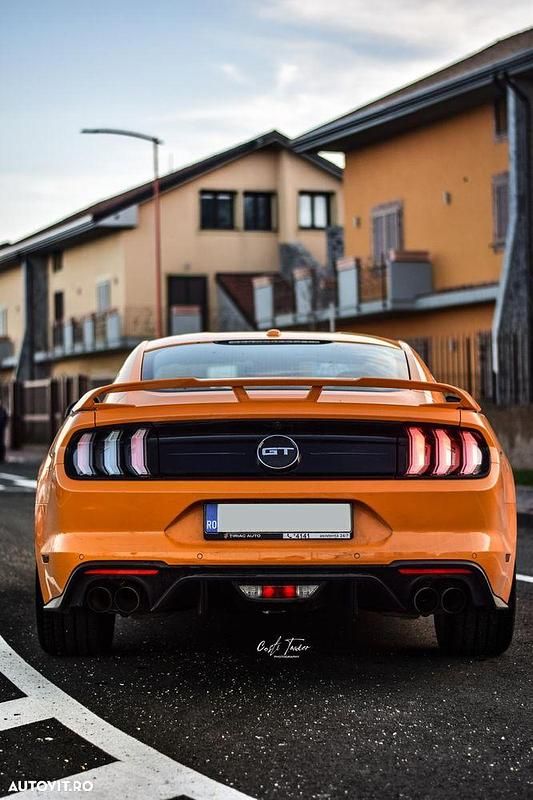Second-hand Ford Mustang 450 CP (330 kW) 2019 Portocaliu Coupe