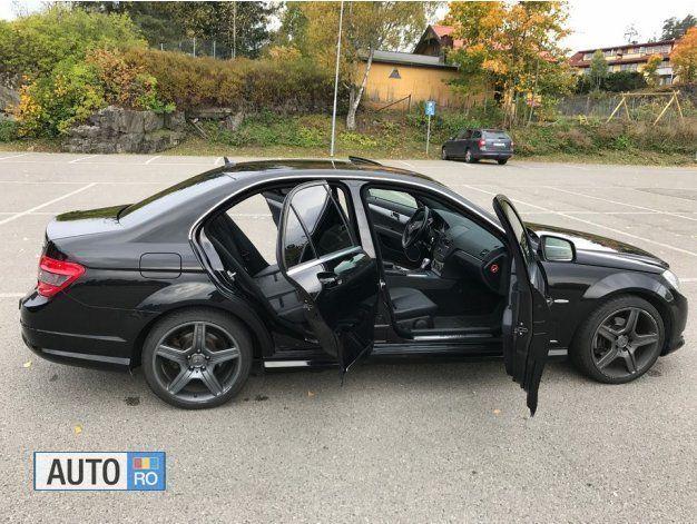 Second-hand Mercedes C220 120 CP (88 kW) 2008 Negru Berlinǎ