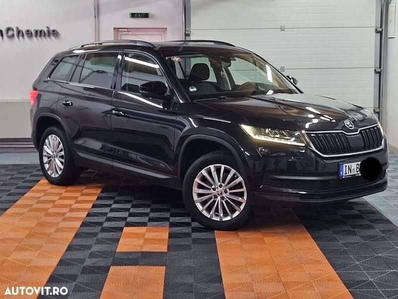 Culoarenegru Utilizat 2017 Skoda Kodiaq Ambition SUV | 17.500 EUR (Preț OK) - Imagine 1/4