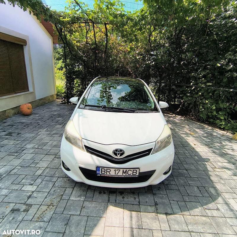 Culoarealb Utilizat 2012 Toyota Yaris Plus | 4.700 EUR (Preț OK) - Imagine 1/4