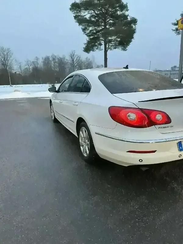 Second-hand VW CC 170 CP (125 kW) 2012 Alb Berlinǎ