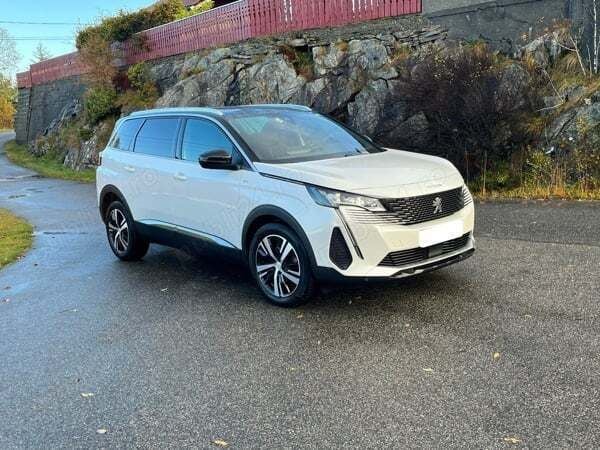 Utilizat 2021 Peugeot 5008 GTi Monovolum | 20.700 EUR (Scump) - Imagine 1/4