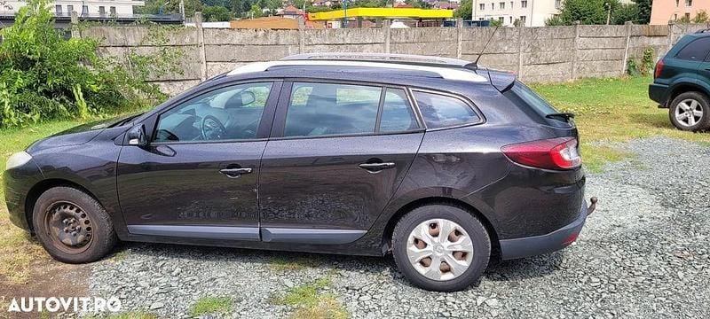 Second-hand Renault Mégane GrandTour Authentique 106 CP (77 kW) 2010 Culoarenegru Break