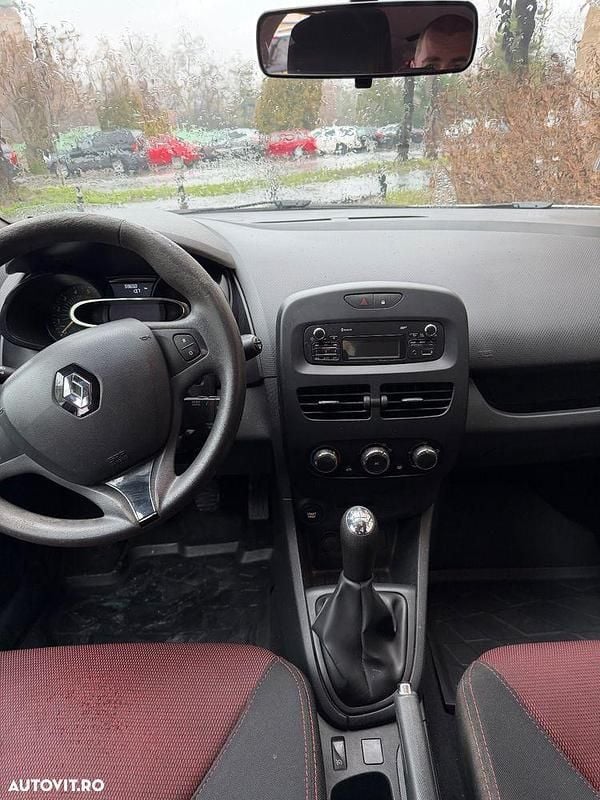 Culoarealb Second-hand 2014 Renault Clio IV Authentique Hatchback | 5.000 EUR (Preț bun) - Imagine 1/4