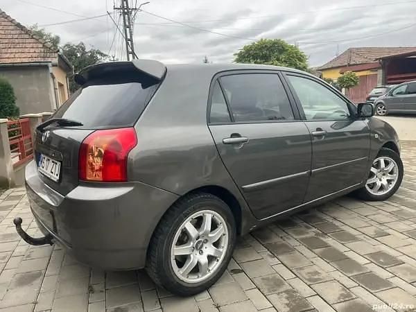 Second-hand Toyota Corolla 90 CP (66 kW) 2004 Berlinǎ