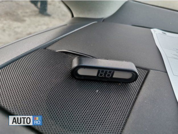 Second-hand VW Sharan 115 CP (84 kW) 2002 Argintiu Monovolum