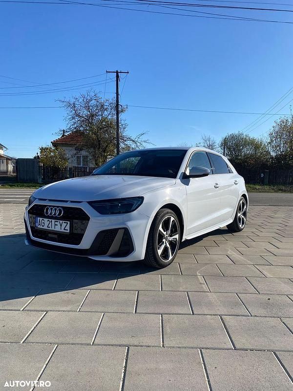 Second-hand Audi A1 S-Line 95 CP (69 kW) 2023 Culoarealb SUV
