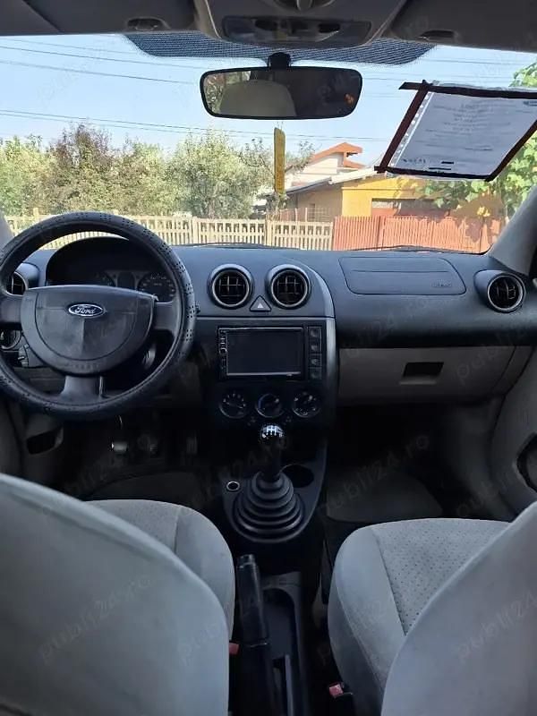 Second-hand Ford Fiesta 240 CP (176 kW) 2002 Berlinǎ