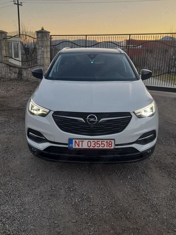 Second-hand Opel Grandland X 225 CP (165 kW) 2021 Alb SUV