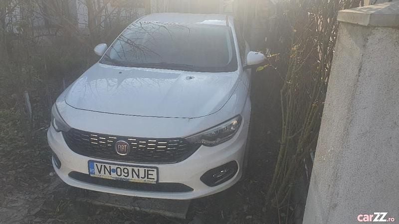 Alb Utilizat 2018 Fiat Tipo Berlinǎ | 8.100 EUR - Imagine 1/4