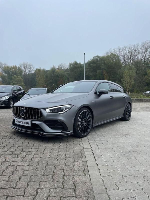 Utilizat 2021 Mercedes CLA35 AMG AMG | 41.778 EUR - Imagine 1/1