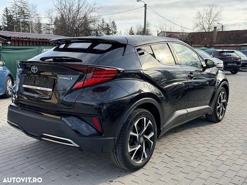 Second-hand Toyota C-HR 184 CP (135 kW) 2021 Culoarenegru SUV