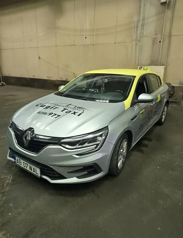 Gri Utilizat 2021 Renault Mégane IV Berlinǎ | 13.500 EUR (Preț OK) - Imagine 1/4