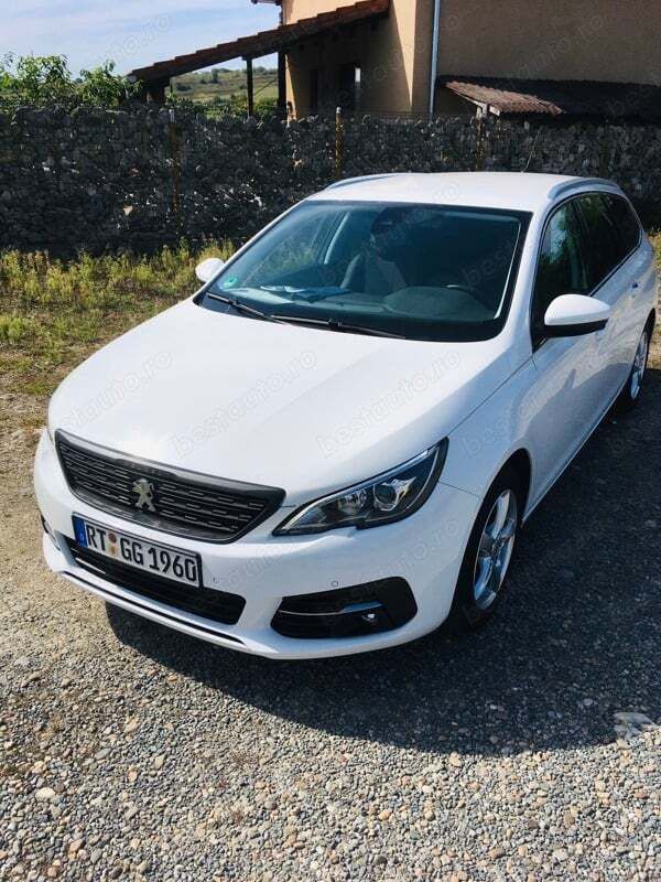 Alb Utilizat 2021 Peugeot 308 Break | 11.999 EUR (Preț bun) - Imagine 1/4