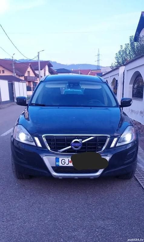 Gri Utilizat 2011 Volvo XC60 SUV | 10.400 EUR (Preț OK) - Imagine 1/4