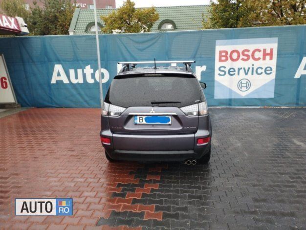 Second-hand Mitsubishi Outlander 177 CP (130 kW) 2011 Gri SUV