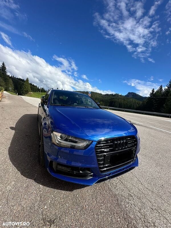 Albastru Utilizat 2015 Audi A4 Break | 13.200 EUR - Imagine 1/4