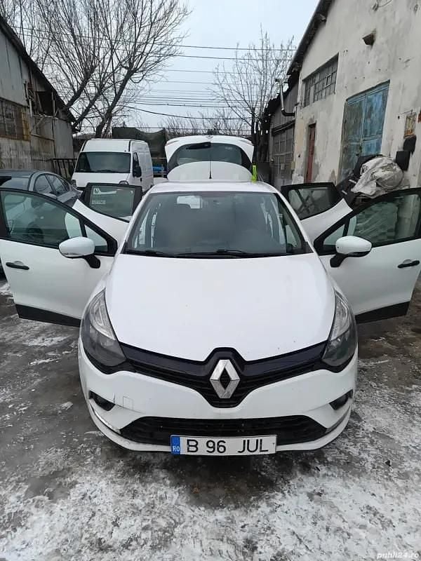 Second-hand Renault Clio IV 55 CP (40 kW) 2018 Alb Hatchback