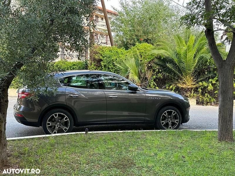 Second-hand Maserati Levante 275 CP (202 kW) 2018 Culoaregri SUV