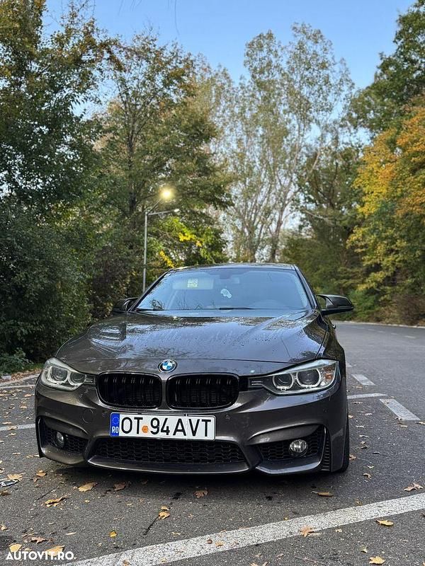 Culoaremaro Utilizat 2013 BMW 318 Sport Line Berlinǎ | 9.300 EUR (Puțin scump) - Imagine 1/4