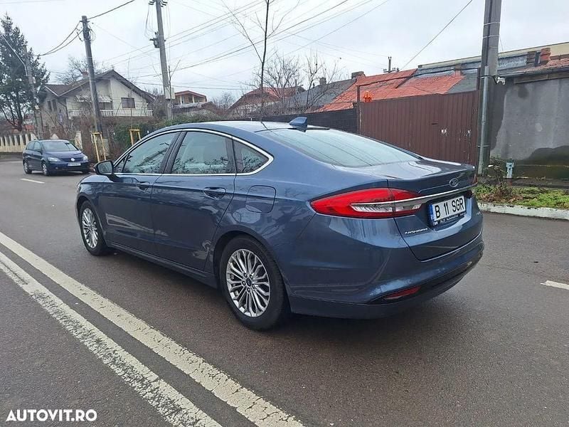 Second-hand Ford Mondeo Titanium 187 CP (137 kW) 2021 Culoarealbastru Berlinǎ