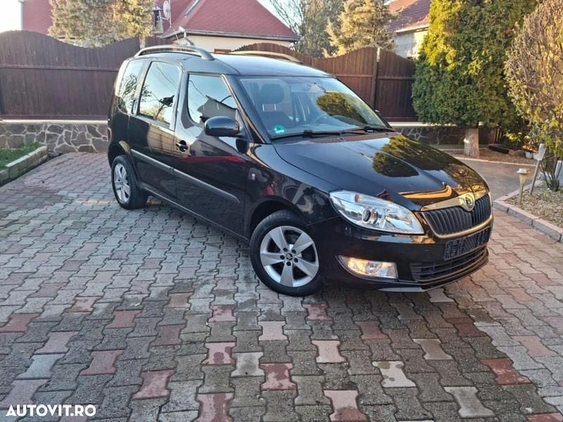 Second-hand Skoda Roomster Ambition 86 CP (63 kW) 2012 Culoarenegru Monovolum