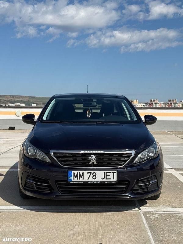 Second-hand Peugeot 308 Active 102 CP (75 kW) 2018 Culoarealbastru Break
