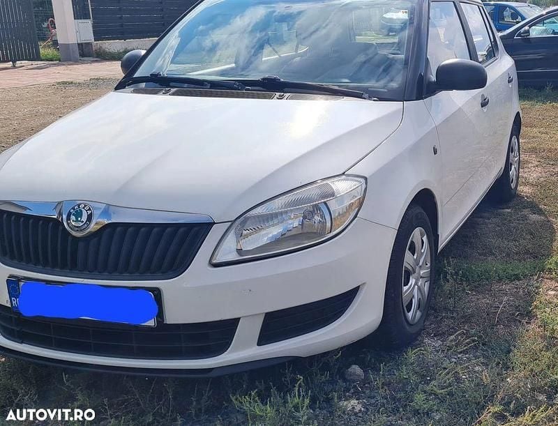 Second-hand Skoda Fabia Classic 60 CP (44 kW) 2011 Culoarealb Hatchback