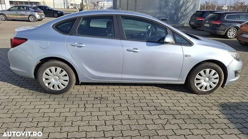 Second-hand Opel Astra Edition 115 CP (84 kW) 2016 Culoaregri Berlinǎ