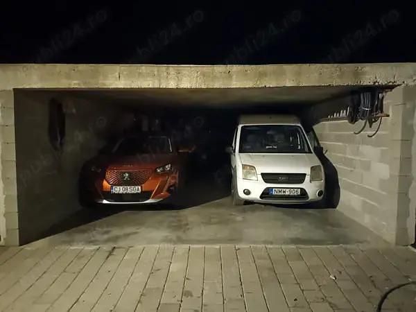 Second-hand Ford Tourneo Connect 110 CP (80 kW) 2010 Alb Monovolum