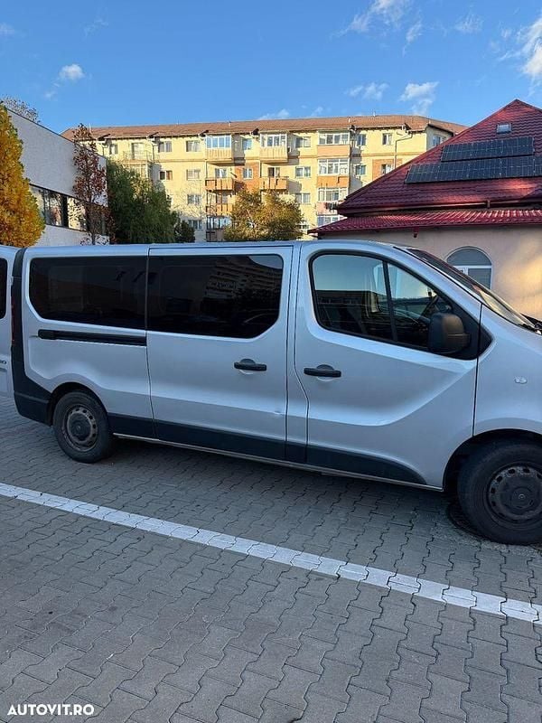 Culoaregri Utilizat 2018 Opel Vivaro Van | 11.500 EUR (Preț OK) - Imagine 1/4