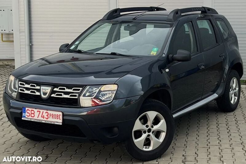 Gri Utilizat 2015 Dacia Duster Ambiance SUV | 6.999 EUR (Preț bun) - Imagine 1/4
