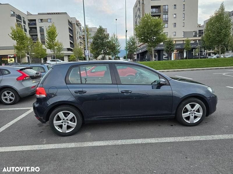 Culoarealbastru Utilizat 2010 VW Golf VI Comfortline Hatchback | 4.350 EUR (Preț OK) - Imagine 1/4