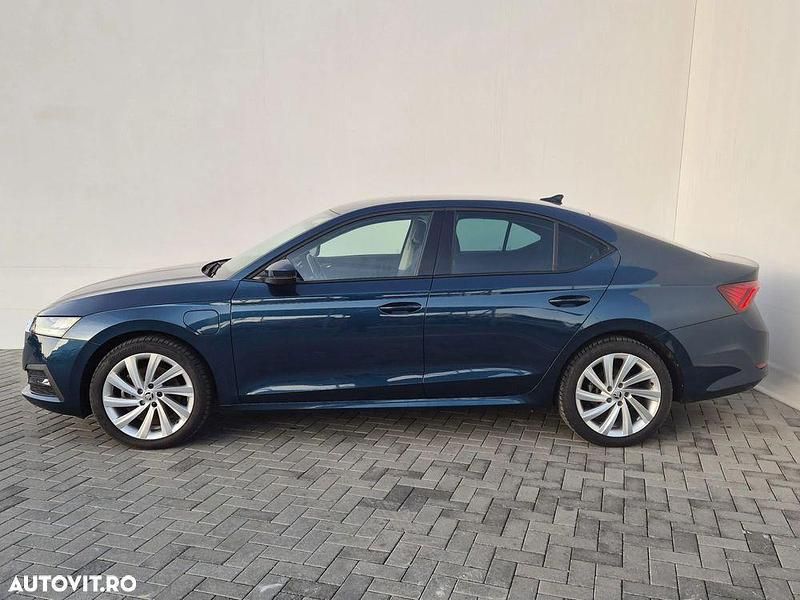 Second-hand Skoda Octavia Ambition 156 CP (114 kW) 2021 Culoarealbastru Berlinǎ