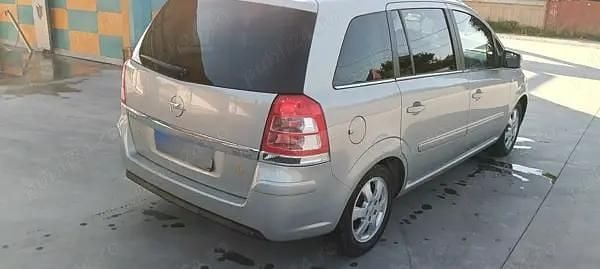 Utilizat 2011 Opel Zafira Monovolum | 3.000 EUR - Imagine 1/4