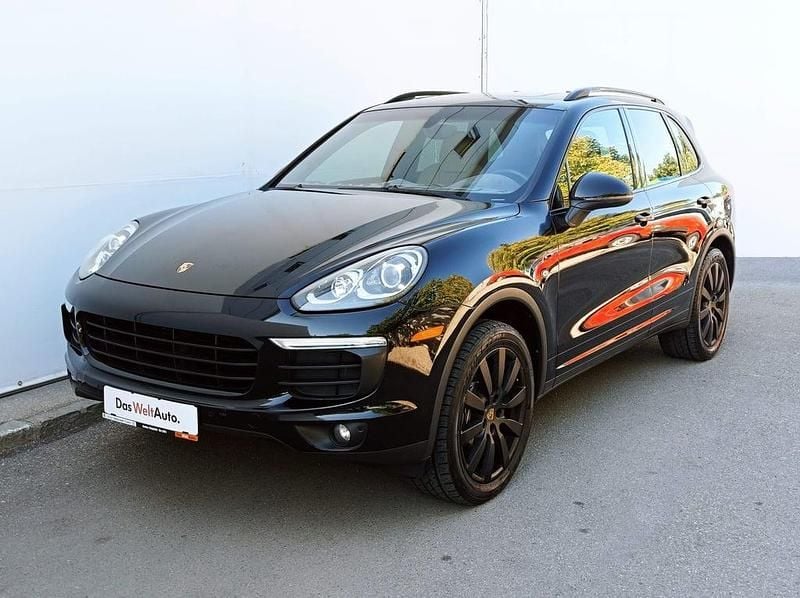 Second-hand Porsche Cayenne 300 CP (220 kW) 2016 Negru  metalic  perleffect SUV